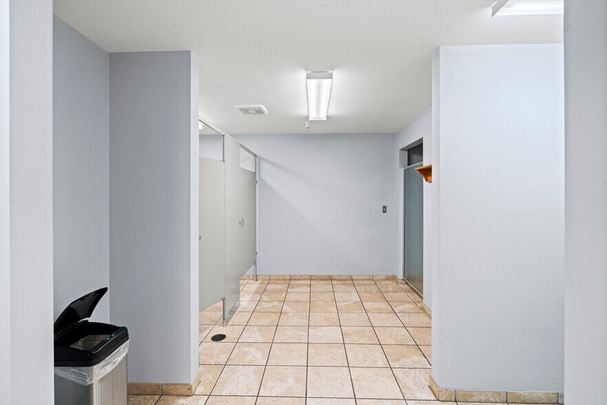 More Photos Of 2305 S Center Rd, Burton Office For Sale