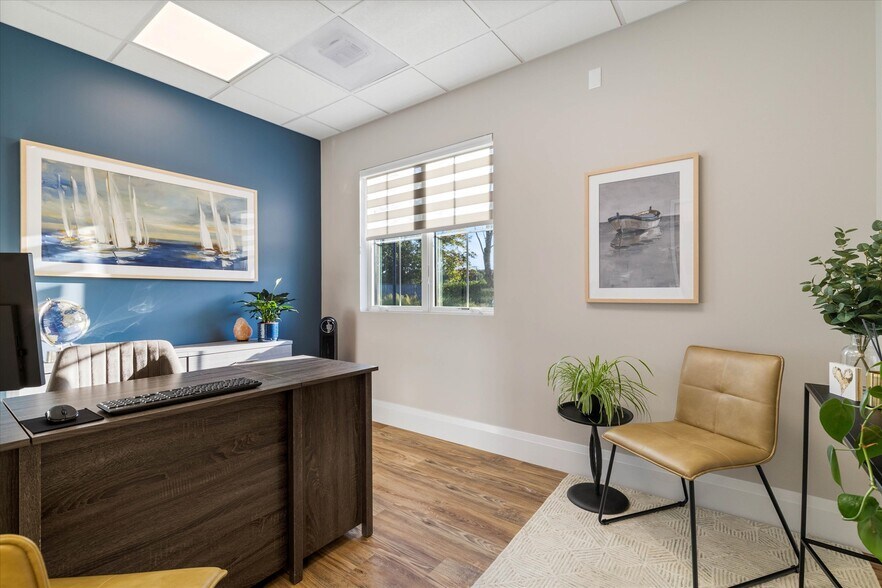 More Photos Of 159 Boston Post Rd, East Lyme Apartments For Sale