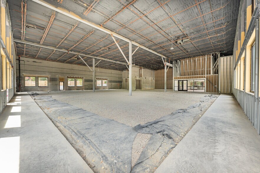 More Photos Of 120 Banks Dr, Chapel Hill Storefront Retail Office For Lease