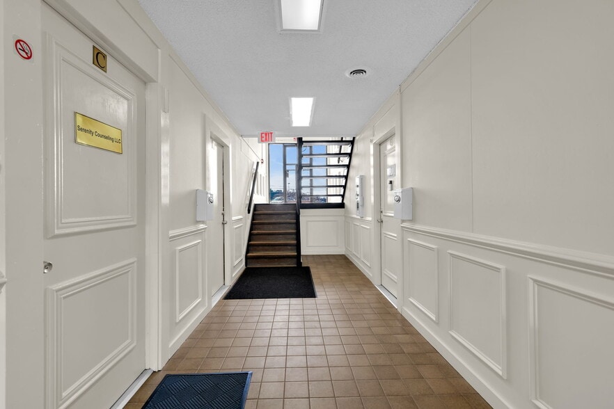 More Photos Of 70 Schanck Rd, Freehold Medical For Lease