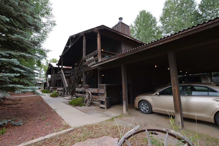 More Photos Of 1412 W Gunnison Ave, Gunnison Apartments For Sale