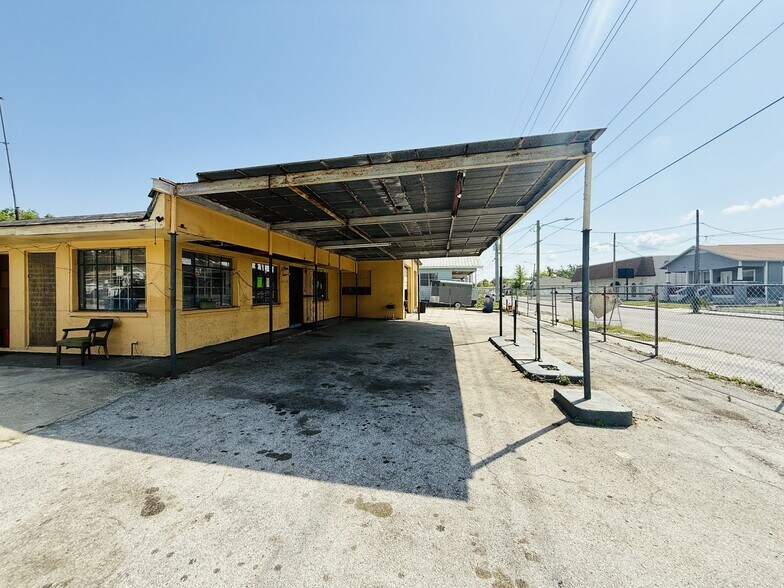 More Photos Of 3425 N 15th St, Tampa Auto Repair For Sale