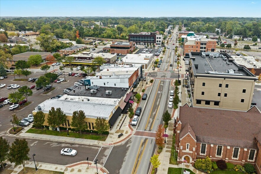 More Photos Of 104 S Leroy St, Fenton Storefront Retail Residential For Sale