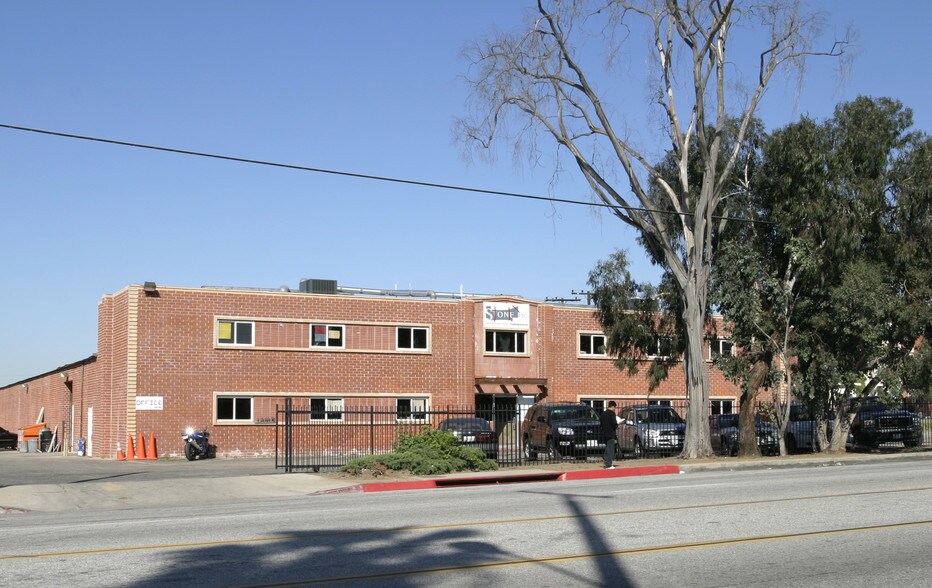 Primary Photo Of 14815 S Broadway, Gardena Manufacturing For Lease