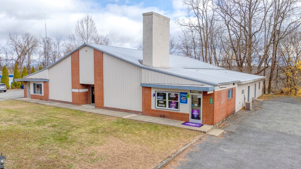 More Photos Of 447 Broadway, Ulster Park Office For Sale