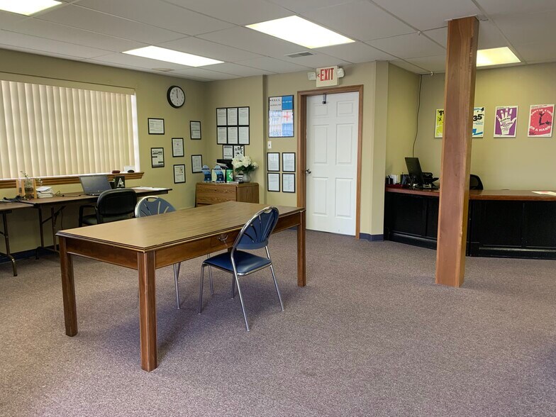 More Photos Of 2719 Cleveland Ave NW, Canton Office For Sale