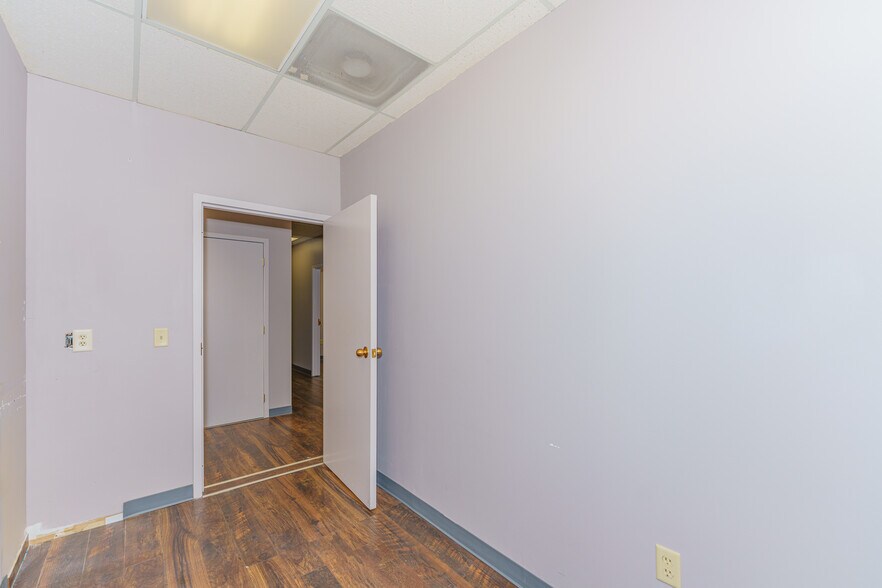 More Photos Of 961-963 State Route 146, Clifton Park Medical For Lease