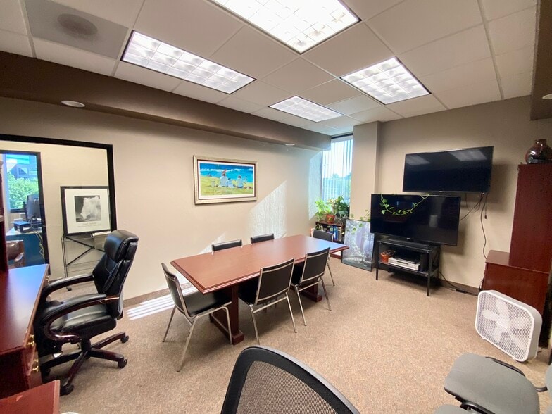 More Photos Of 1575 E McAndrews Rd, Medford Office For Lease