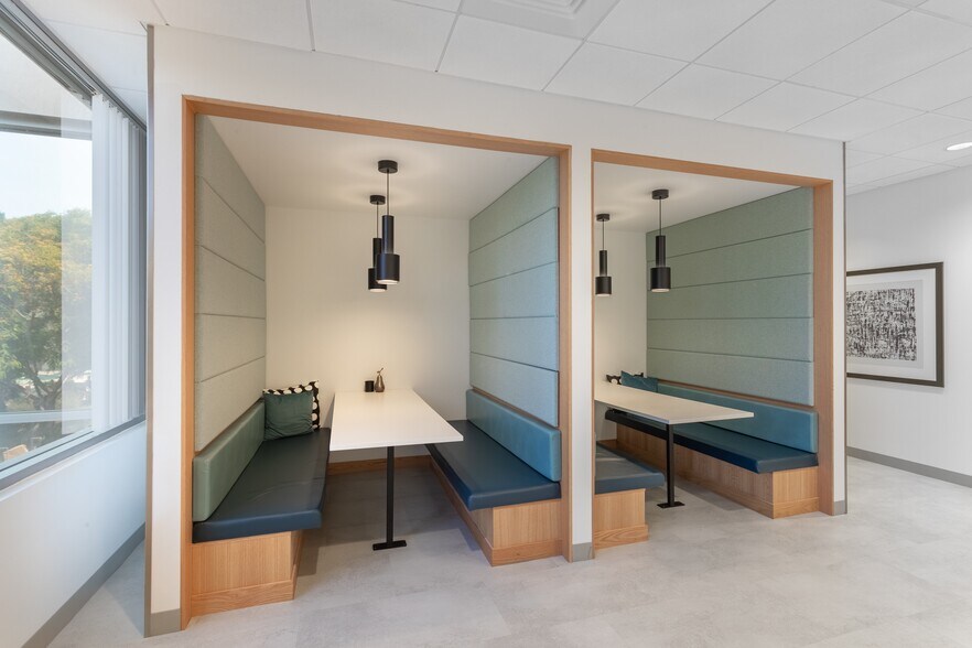 More Photos Of 9920 Pacific Heights Blvd, San Diego Coworking Space