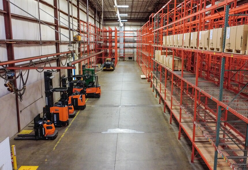 More Photos Of 100 Quality Park Dr, Beresford Manufacturing For Sale