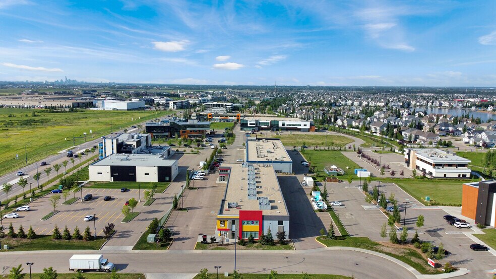 More Photos Of 9050 22 Av SW, Edmonton Showroom For Sale