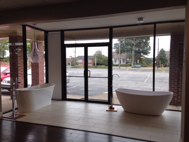 More Photos Of 48 King St, Roswell Freestanding For Lease