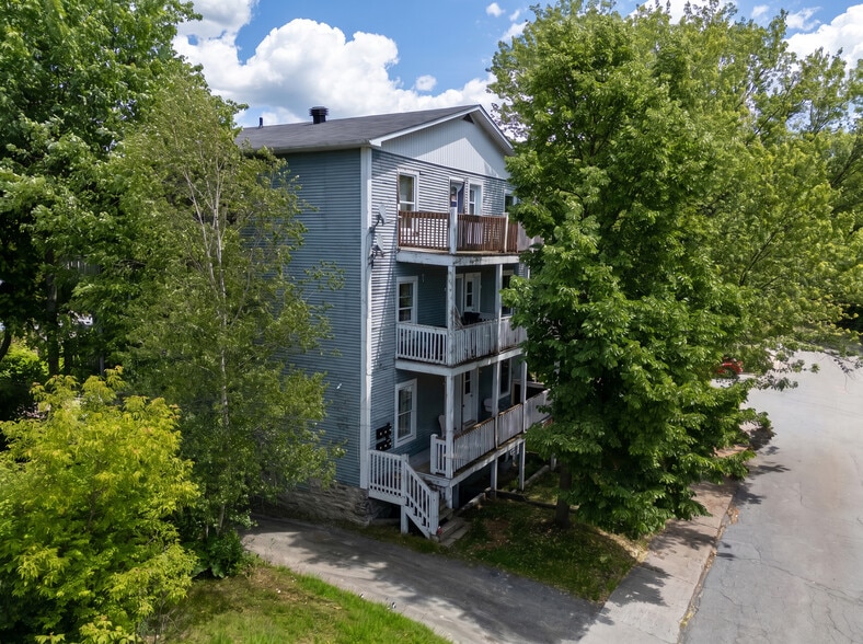 More Photos Of 338 Rue Brooks, Sherbrooke Apartments For Sale