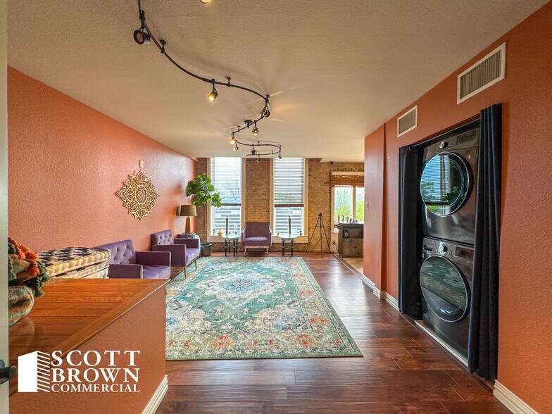 More Photos Of 101 N Austin St, Denton Loft Creative Space For Lease