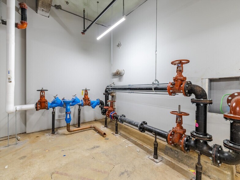 More Photos Of 520 W Roosevelt Blvd, Philadelphia Medical For Sale