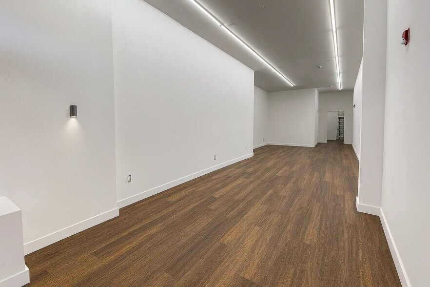 More Photos Of 309 S 60th St, Philadelphia Storefront Retail Residential For Lease