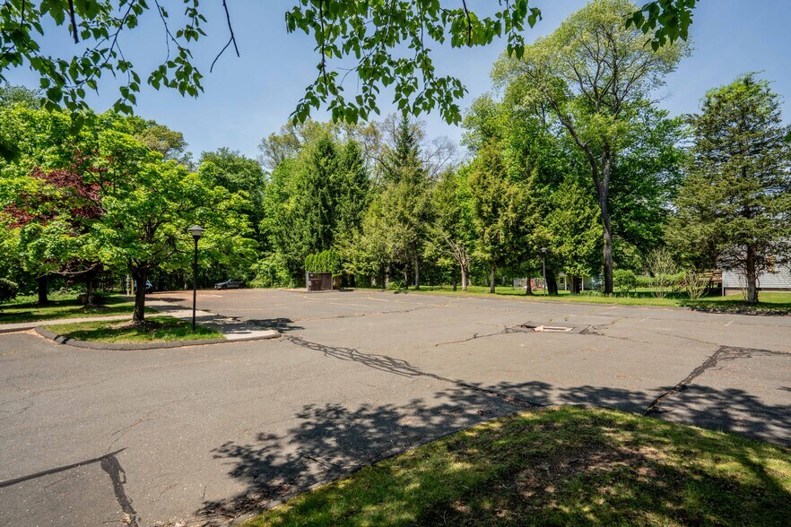 More Photos Of 1170 Ellington Rd, South Windsor Loft Creative Space For Sale