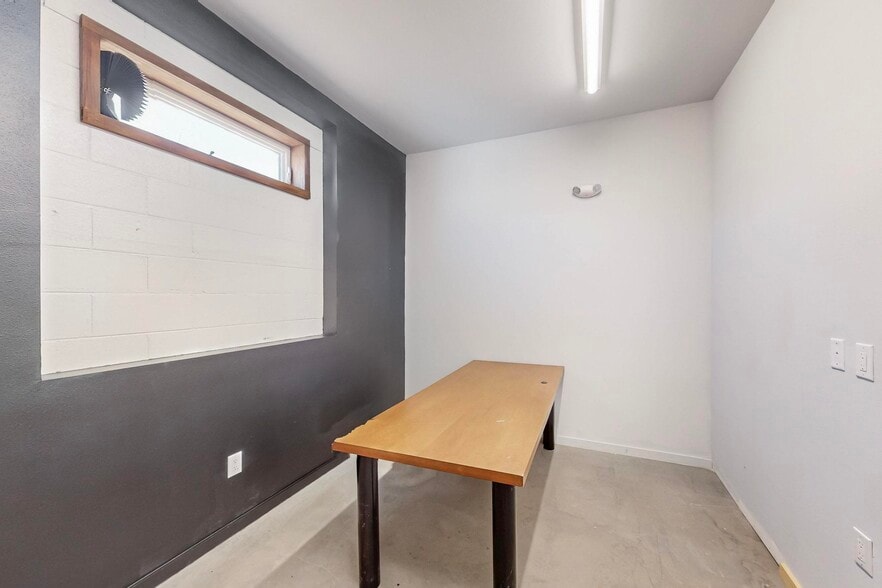 More Photos Of 314 El Pueblo Rd NW, Albuquerque Warehouse For Lease