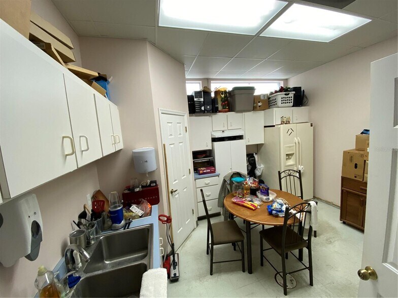 More Photos Of 205 N Scenic Hwy, Frostproof General Retail For Sale
