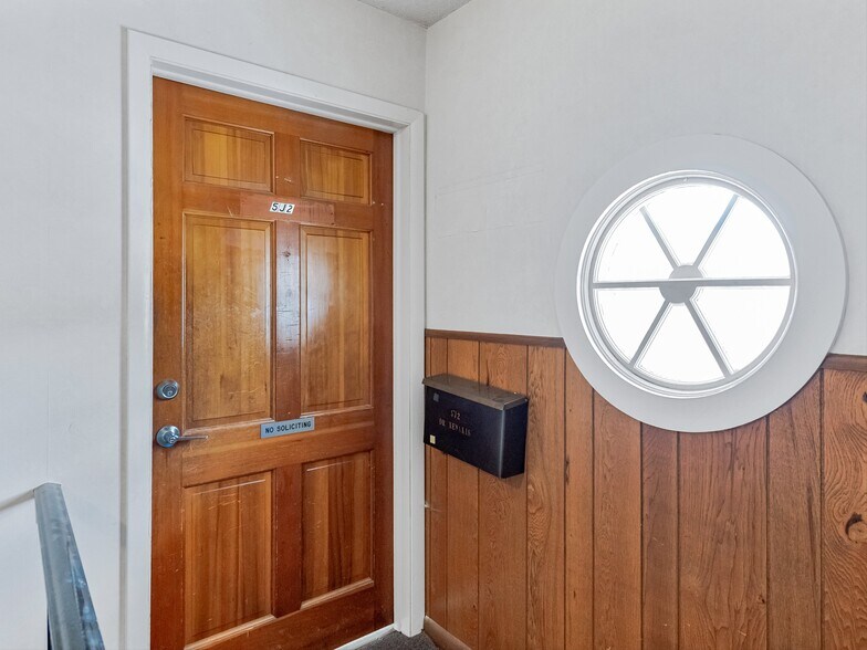 More Photos Of 5 Doctors Park, Asheville Medical For Lease