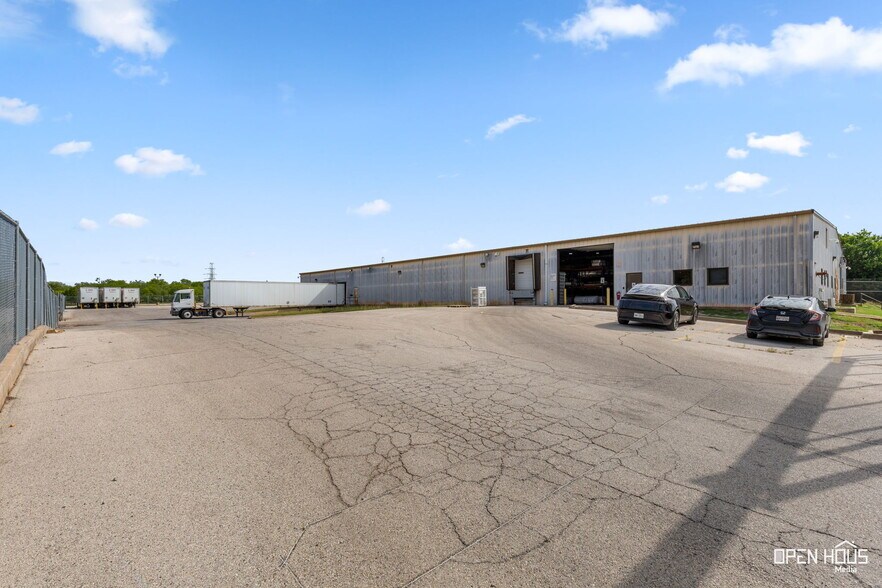 More Photos Of 208 Randy Dr, Wichita Falls Warehouse For Sale