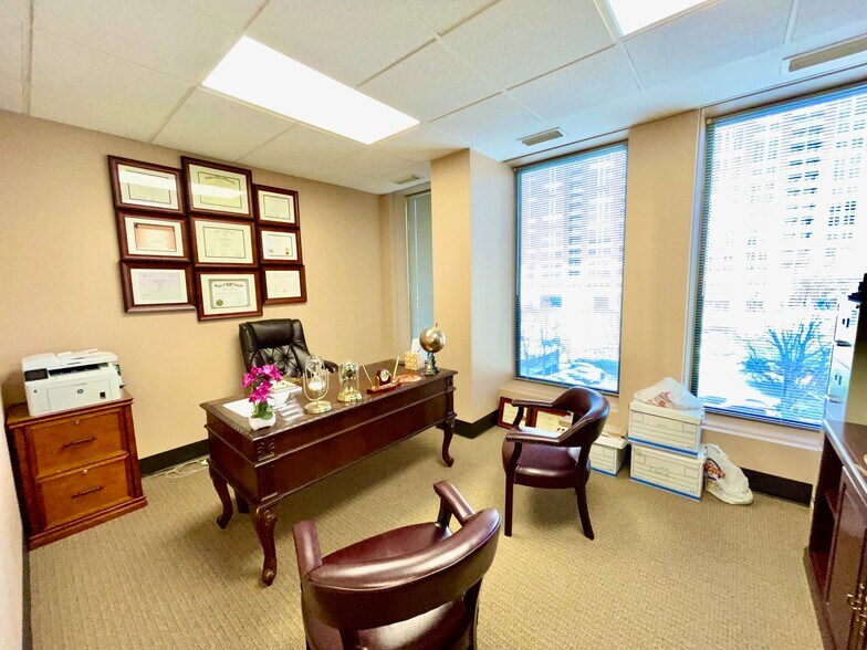 More Photos Of 1800 Peachtree St NW, Atlanta Loft Creative Space For Lease