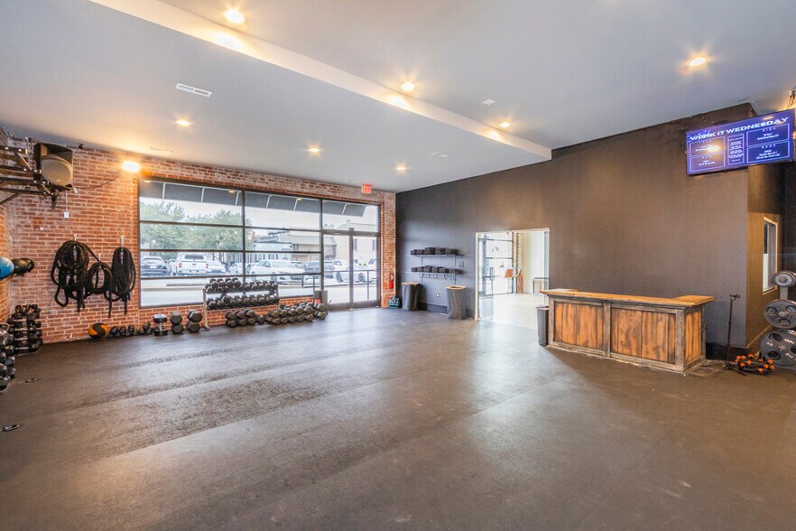 More Photos Of 107 E Orr St, Anderson Specialty For Sale