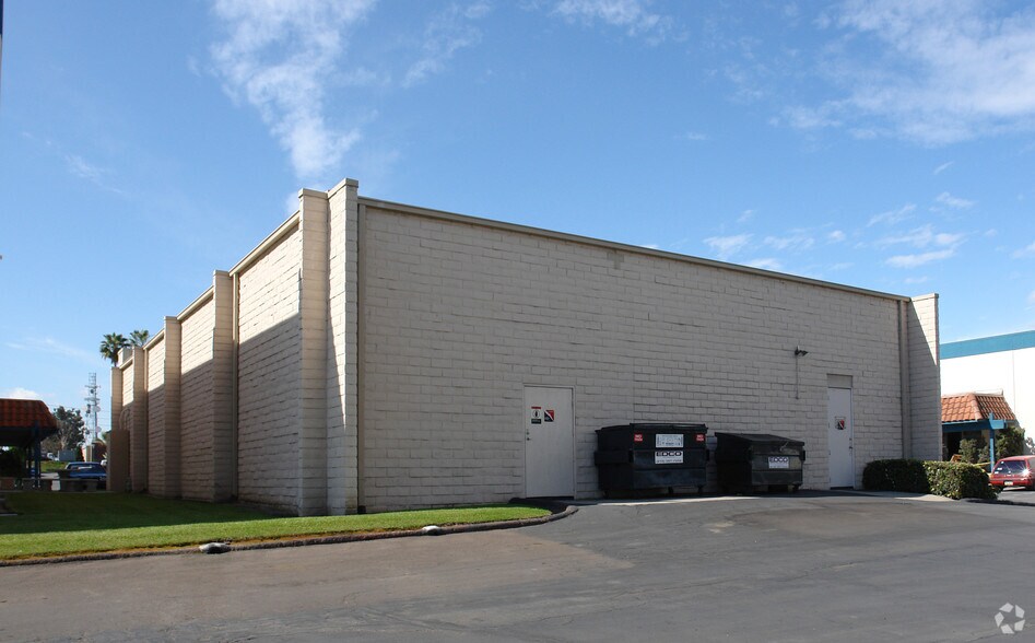 More Photos Of 4945 Mercury St, San Diego Warehouse For Lease