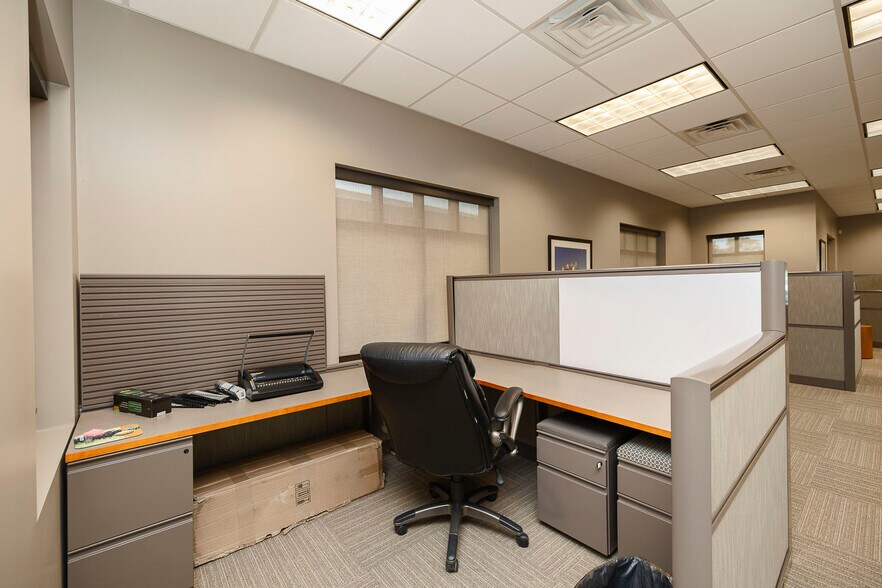 More Photos Of 13203 W 21st Ct N, Wichita Office For Sale
