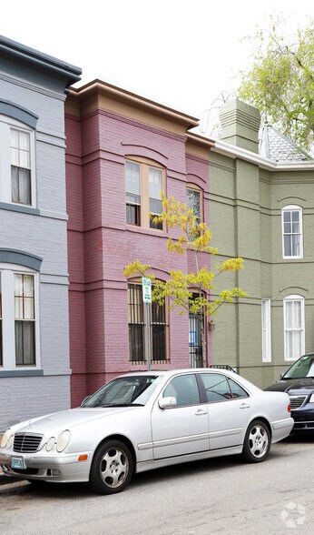 More Photos Of 703 D St SE, Washington Office For Lease