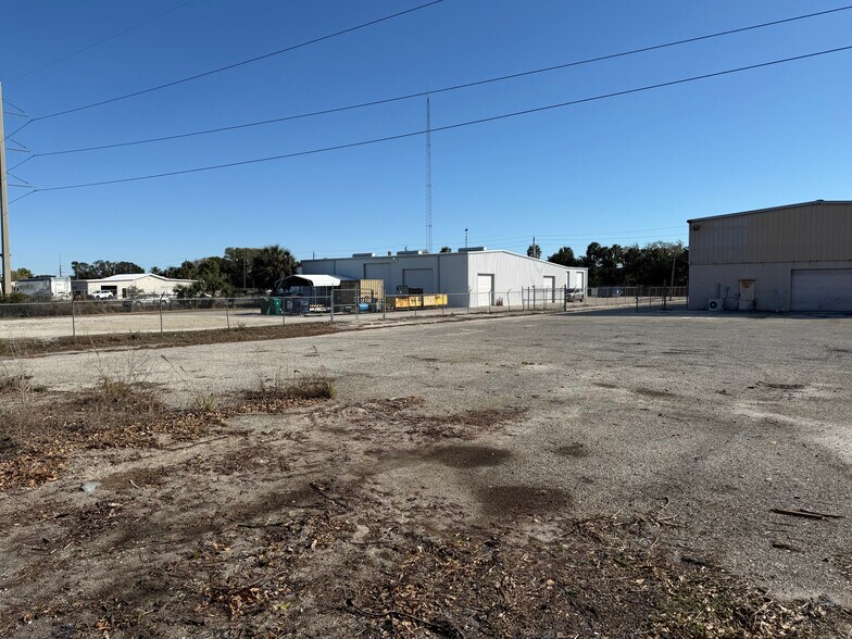 More Photos Of 174 Rich St, Venice Warehouse For Sale