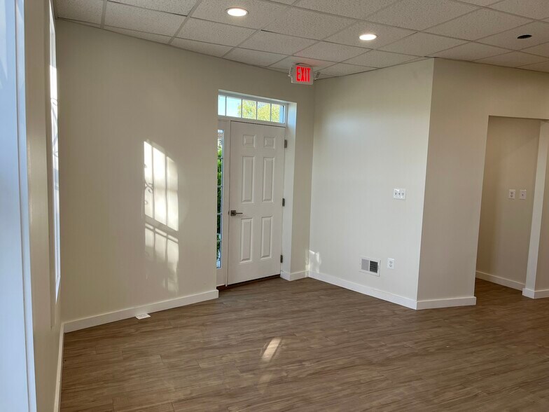 More Photos Of 5 Barney Cir SE, Washington Medical For Lease