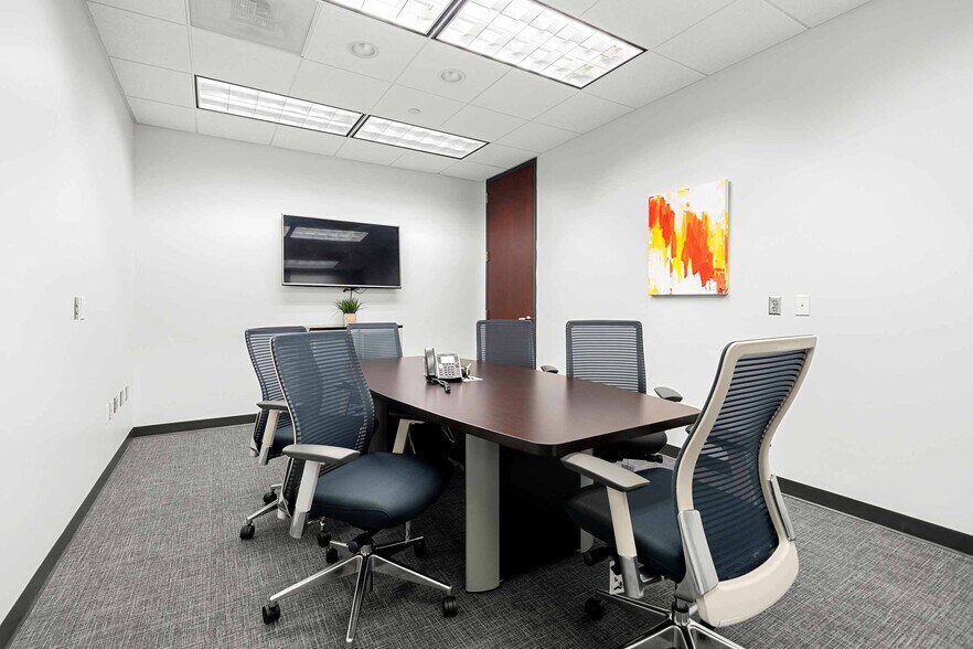 More Photos Of 1050 Crown Pointe Pkwy, Atlanta Office For Lease