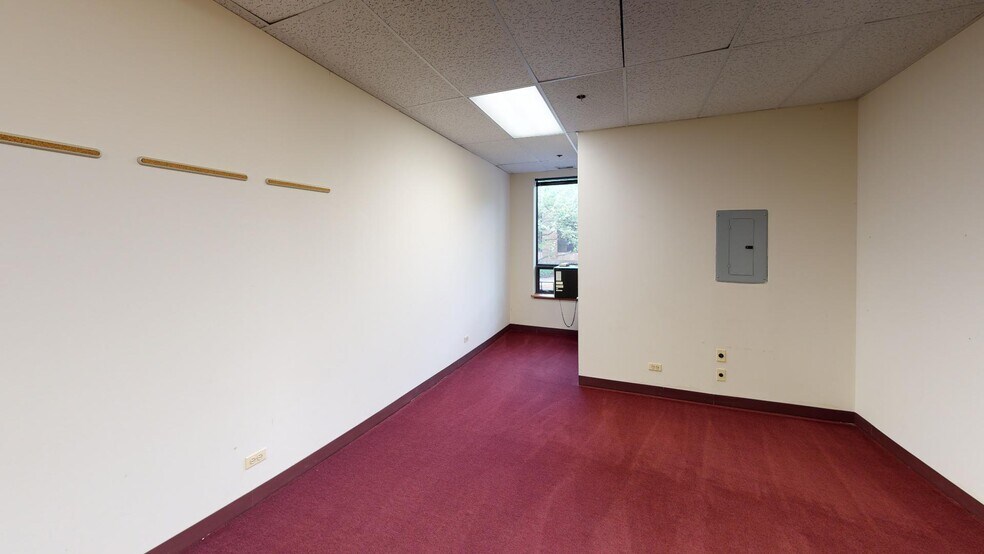 More Photos Of 3115 N Wilke Rd, Arlington Heights Medical For Sale