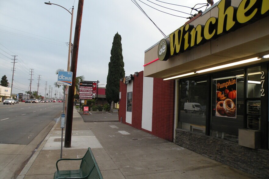 More Photos Of 260 N Tustin St, Orange Unknown For Lease