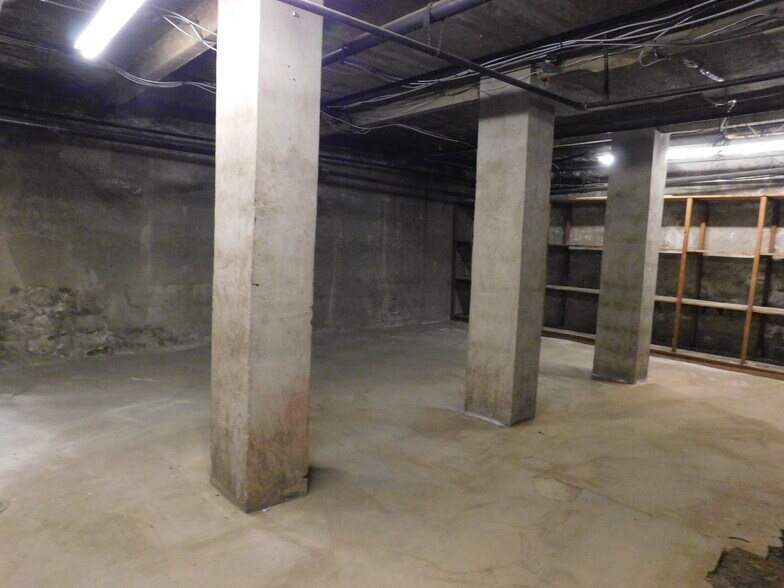 More Photos Of 813 N 4th St, Allentown Warehouse For Sale