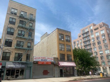 More Photos Of 2293 2nd Ave, New York Warehouse For Sale
