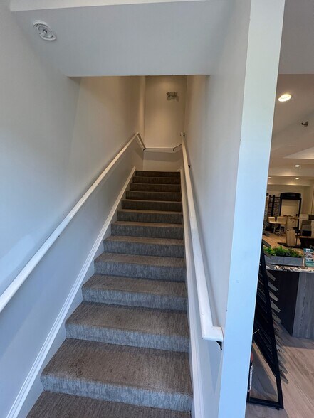 More Photos Of 44632 Guilford Dr, Ashburn Flex For Sale