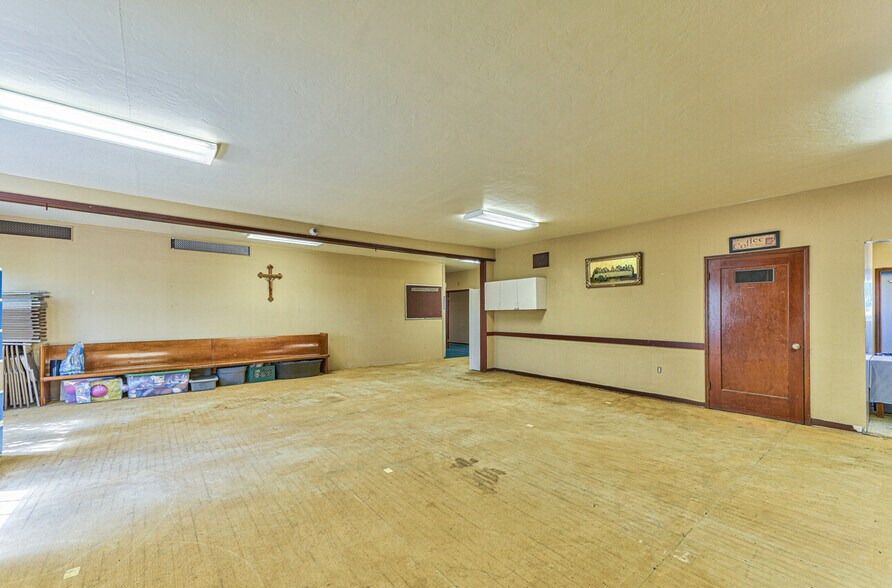 More Photos Of 326 Park St, Salinas Religious Facility For Sale