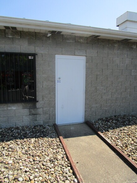 More Photos Of 1456 Lincoln Hwy, North Versailles Restaurant For Sale