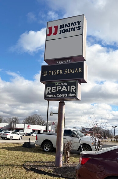 More Photos Of 1155 E Stop 11 Rd, Indianapolis Storefront For Lease