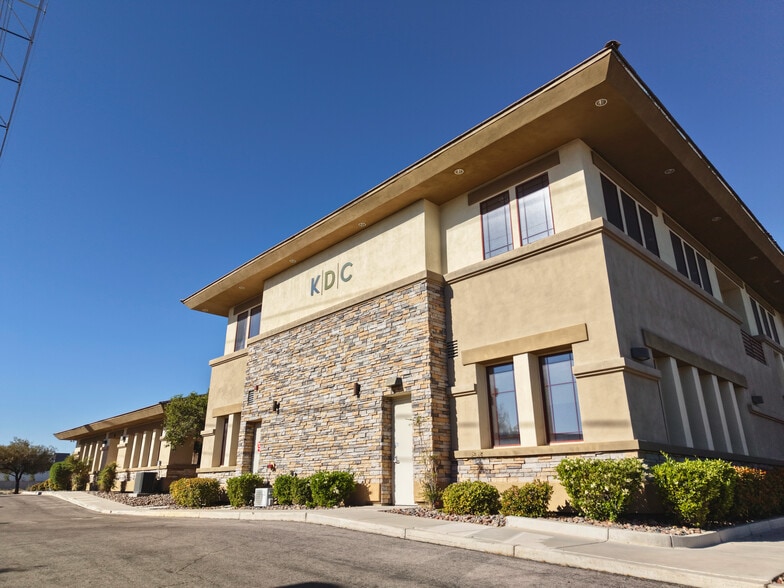 More Photos Of 5230 W Patrick Ln, Las Vegas Office For Sale