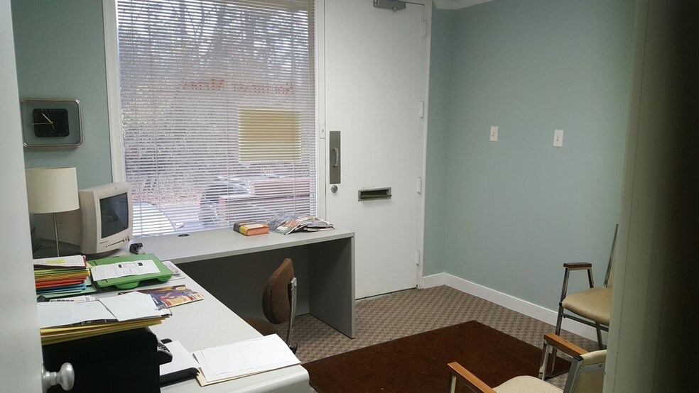 More Photos Of 7834 Forest Hill Ave, Richmond Medical For Sale