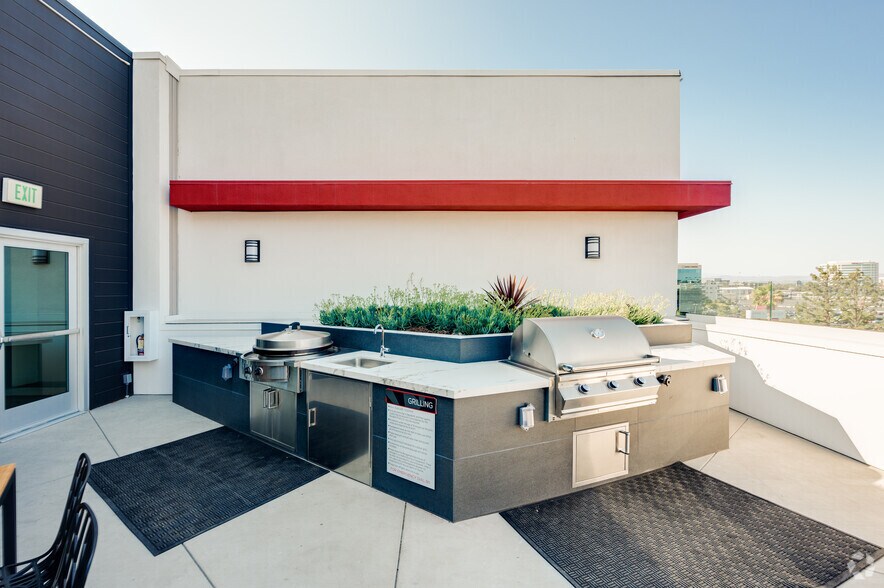 More Photos Of 1912 S Jacaranda St, Anaheim Apartments For Lease