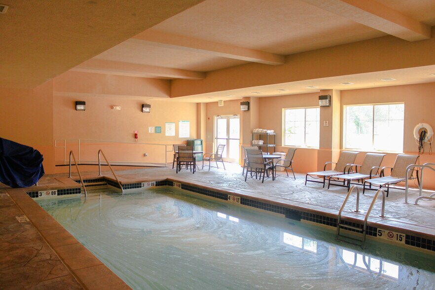 More Photos Of 5285 W 6th Ave, Stillwater Hotel For Sale