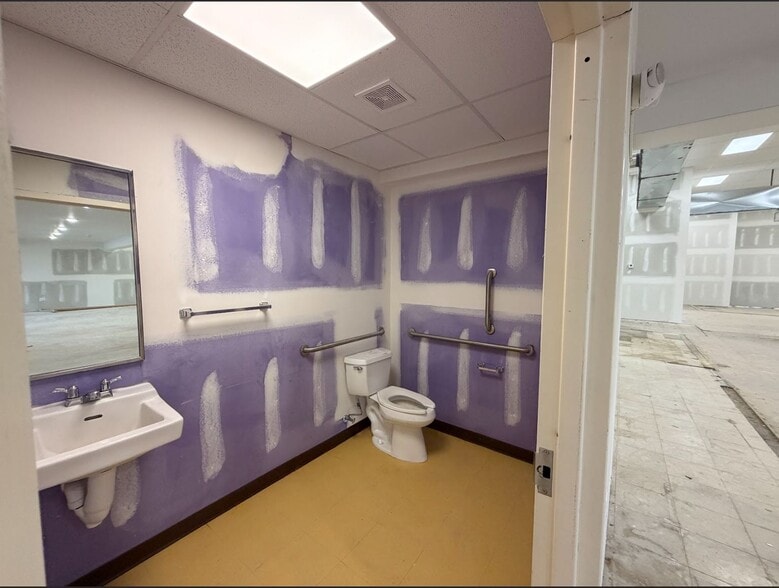 More Photos Of 17-19 Main St, Asbury Park Storefront Retail Office For Lease