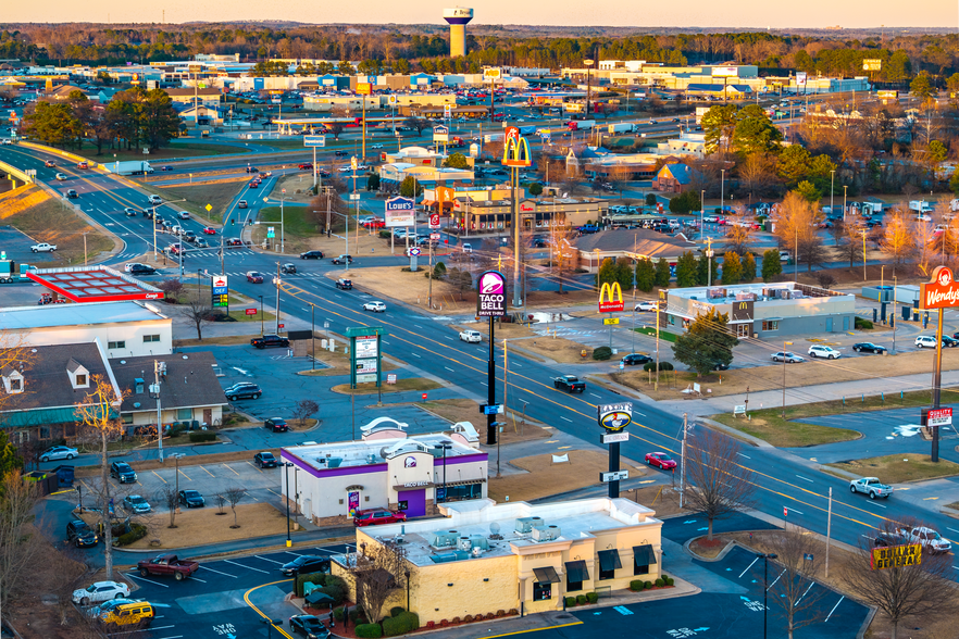 More Photos Of 2211 N Reynolds Rd, Bryant Fast Food For Sale