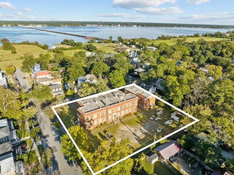 More Photos Of 1217 N Pasteur St, New Bern Specialty For Sale