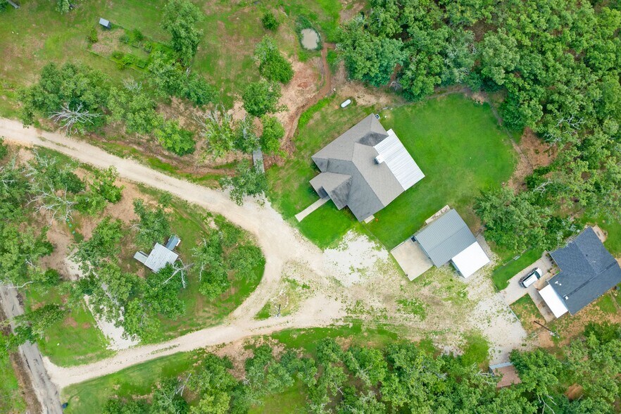 More Photos Of 821 County Road 43830, Paris Multifamily For Sale