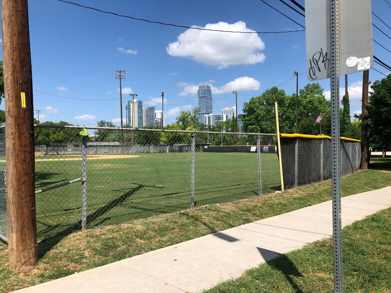 More Photos Of 1725 Toomey Rd, Austin Land For Lease